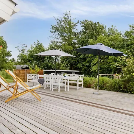 Katharine - 175m From The Sea By Interhome *