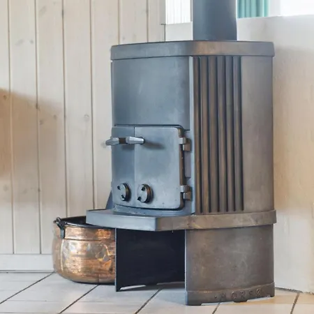 Katharine - 175m From The Sea By Interhome *